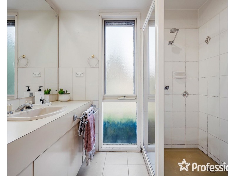 37 Bambra Street, Croydon VIC 3136