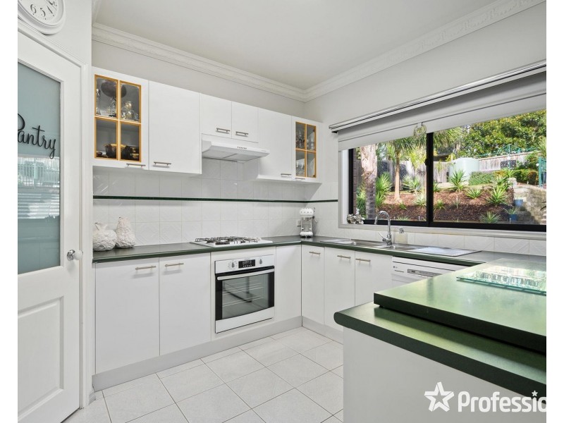 18 Stringybark Boulevard, Mount Evelyn VIC 3796