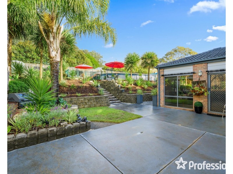 18 Stringybark Boulevard, Mount Evelyn VIC 3796