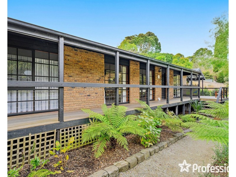 40 Rangeview Road, Mount Evelyn VIC 3796