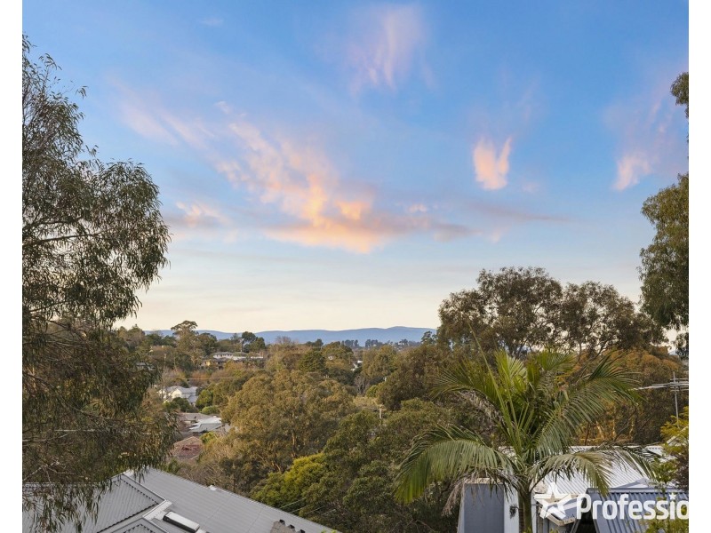 30 Panorama Avenue, Ringwood North VIC 3134