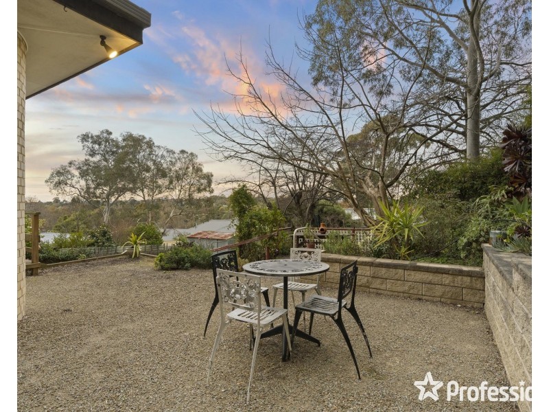 30 Panorama Avenue, Ringwood North VIC 3134