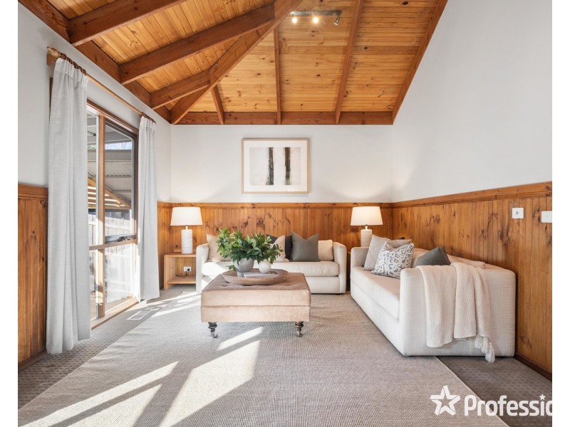 2A Fernhill Road, Mount Evelyn VIC 3796