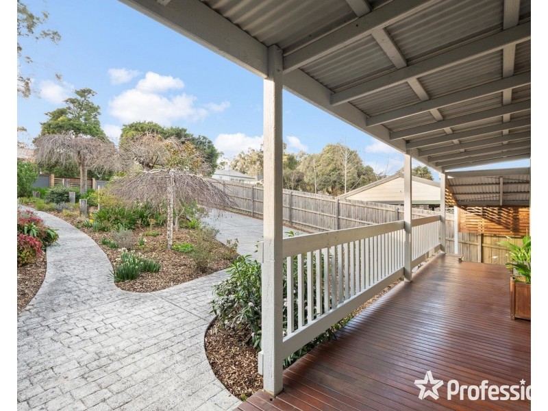 2A Fernhill Road, Mount Evelyn VIC 3796