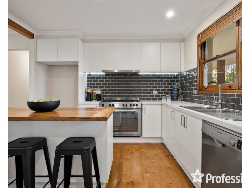 51 Littlejohn Avenue, Mount Evelyn VIC 3796