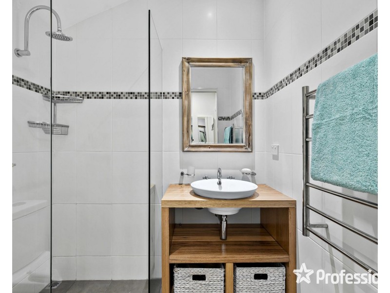 16 Gardner Parade, Mount Evelyn VIC 3796