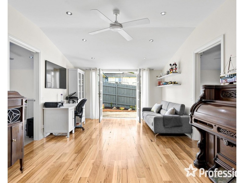 16 Gardner Parade, Mount Evelyn VIC 3796