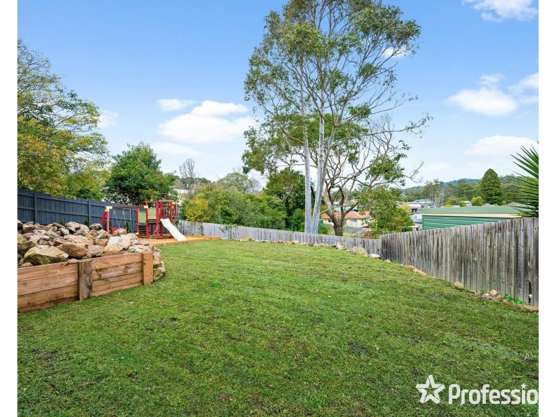 16 Gardner Parade, Mount Evelyn VIC 3796