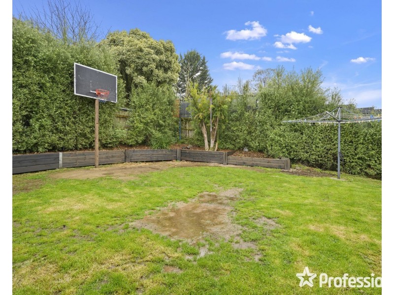 15 Amanda Court, Seville VIC 3139