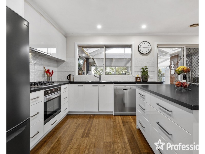 48 Clearwater Drive, Lilydale VIC 3140