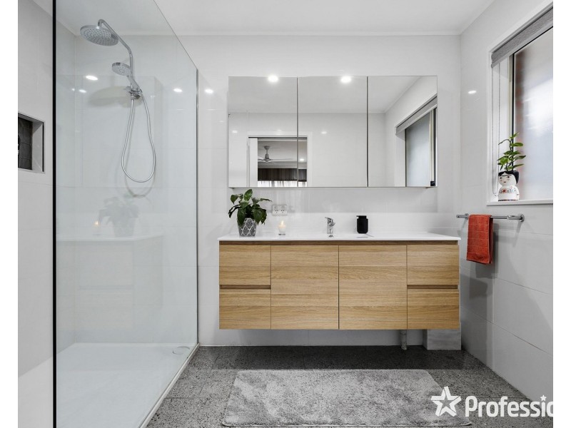 48 Clearwater Drive, Lilydale VIC 3140