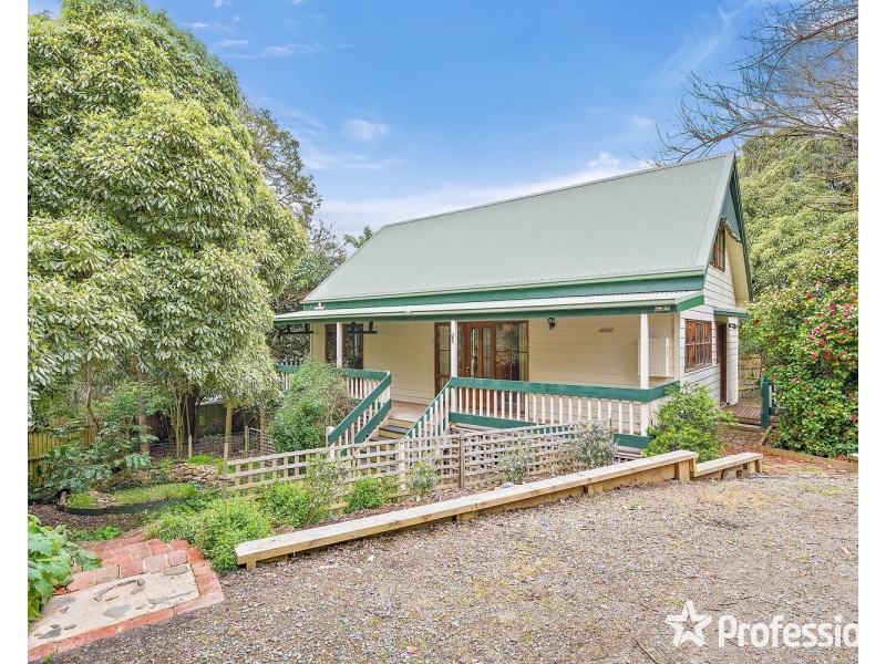 8 Grantully Street, Mount Evelyn VIC 3796