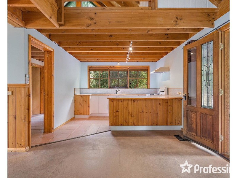 8 Grantully Street, Mount Evelyn VIC 3796