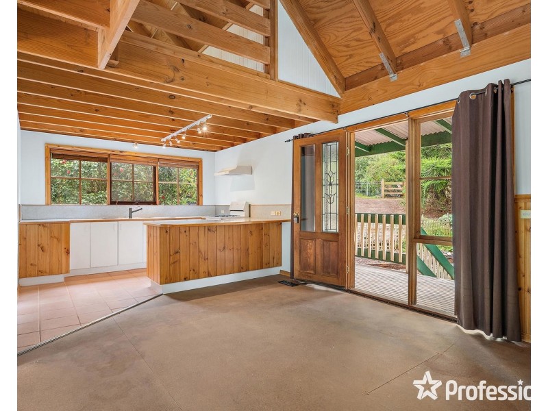 8 Grantully Street, Mount Evelyn VIC 3796