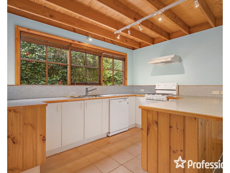 8 Grantully Street, Mount Evelyn VIC 3796