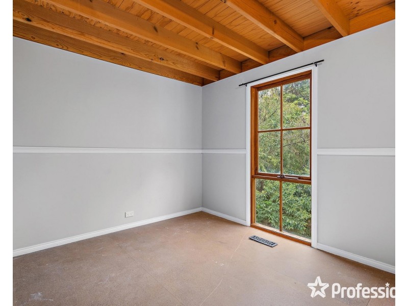 8 Grantully Street, Mount Evelyn VIC 3796