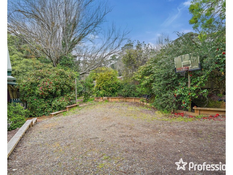 8 Grantully Street, Mount Evelyn VIC 3796