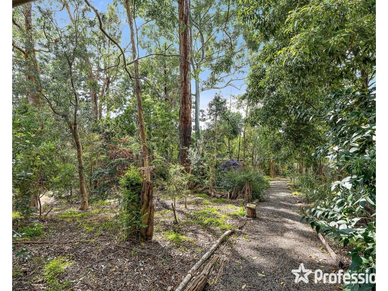26 Heath Avenue, Mount Evelyn VIC 3796