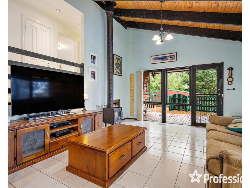 48 Falkingham Road, Mount Evelyn VIC 3796