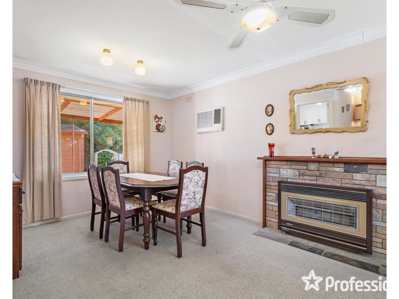 2 Samuel Street, Croydon VIC 3136