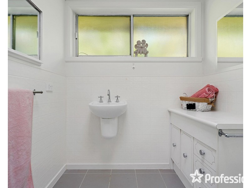 2 Samuel Street, Croydon VIC 3136