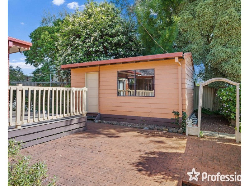 2 Samuel Street, Croydon VIC 3136