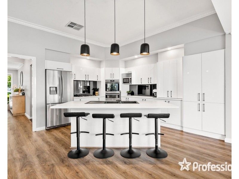 7 Tangermere Place, Lilydale VIC 3140