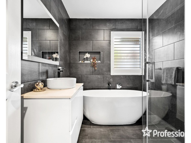 7 Tangermere Place, Lilydale VIC 3140