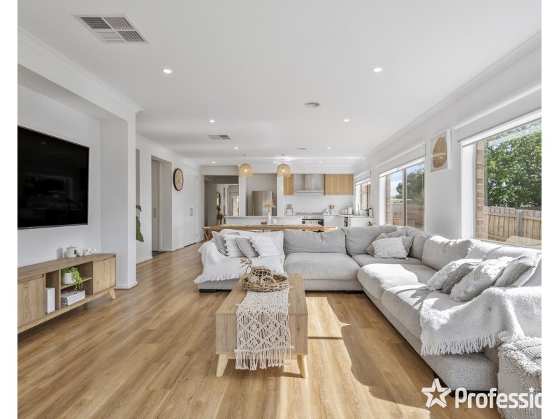 25 English Street, Seville VIC 3139