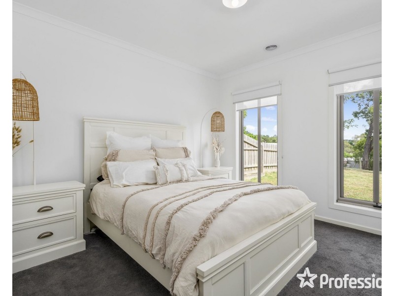 25 English Street, Seville VIC 3139