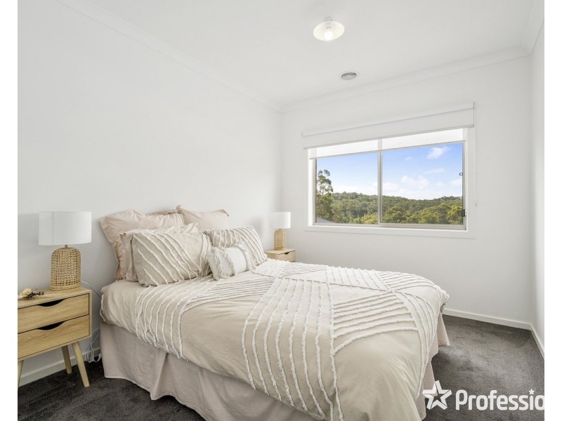 25 English Street, Seville VIC 3139