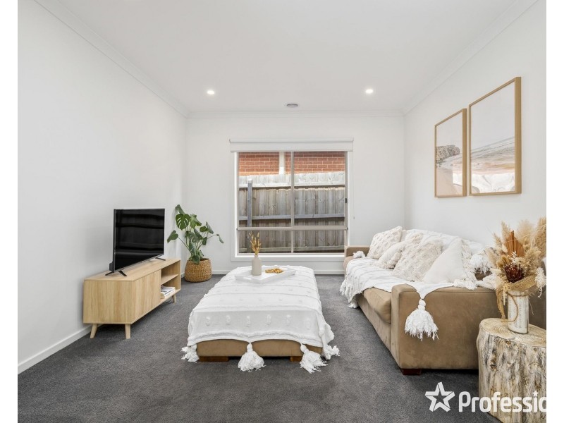 25 English Street, Seville VIC 3139