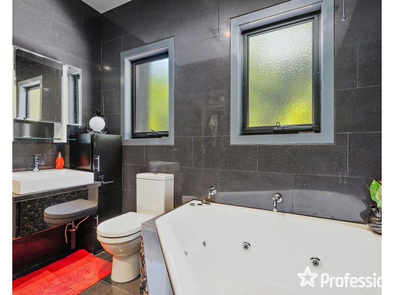 411 Warburton Highway, Wandin North VIC 3139