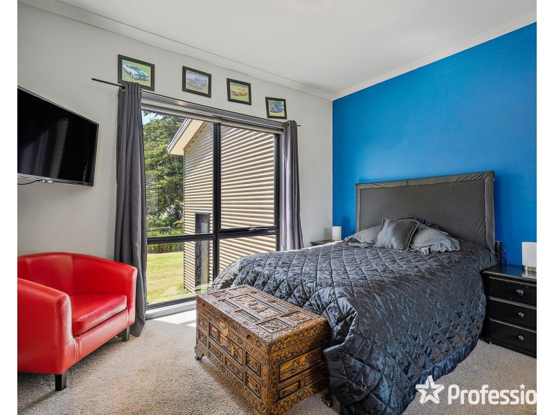 411 Warburton Highway, Wandin North VIC 3139