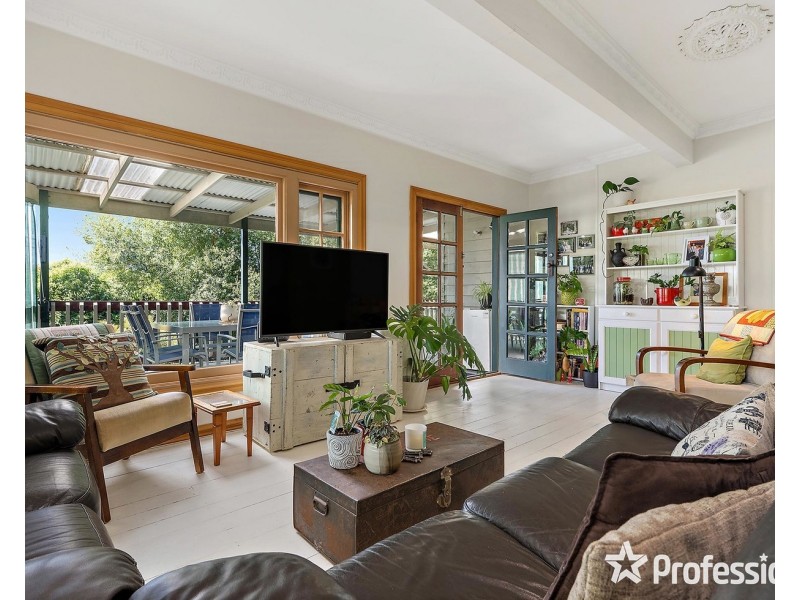 27 Alexandra Road, Lilydale VIC 3140