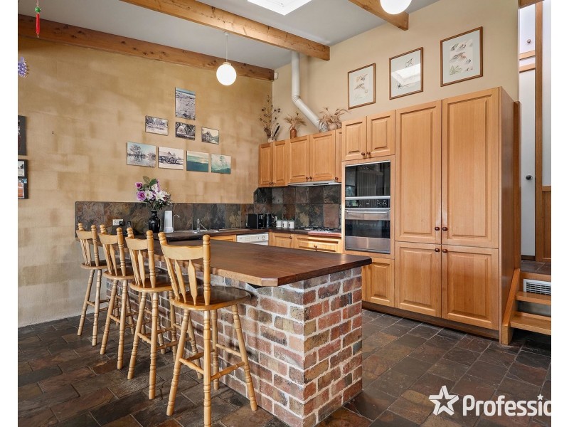 27 Elsie Street, Wandin North VIC 3139