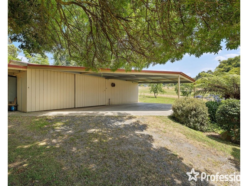 27 Elsie Street, Wandin North VIC 3139