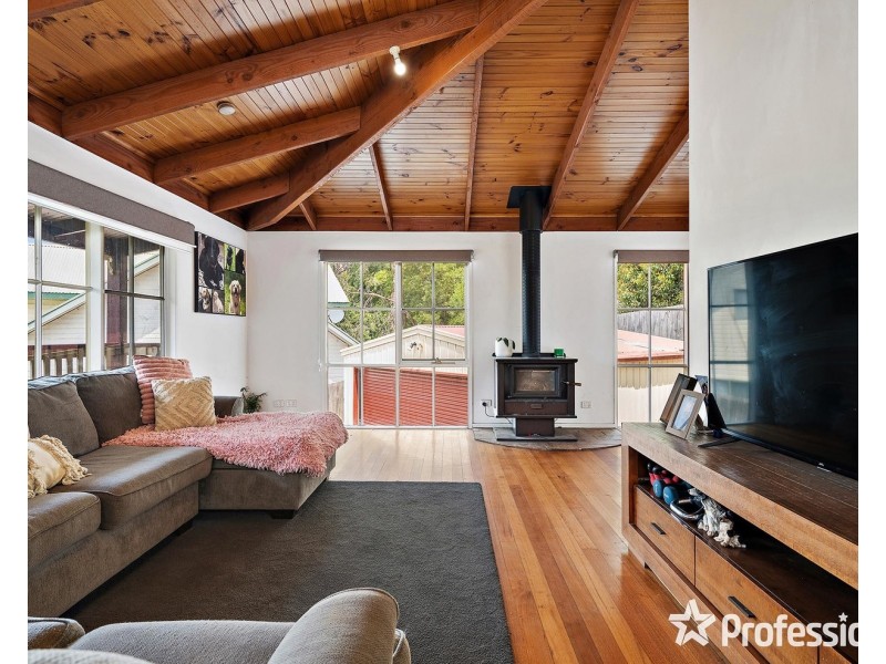 6 Corless Close, Mount Evelyn VIC 3796