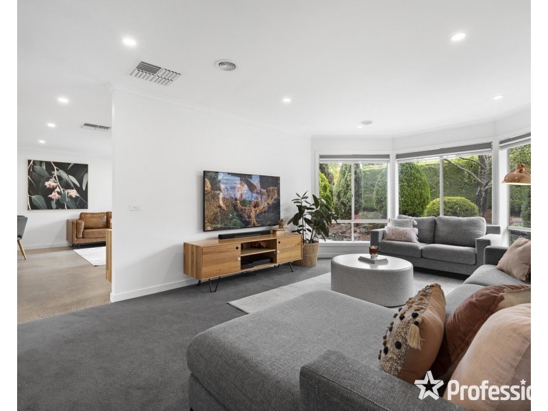 2 Michael Lane, Mount Evelyn VIC 3796
