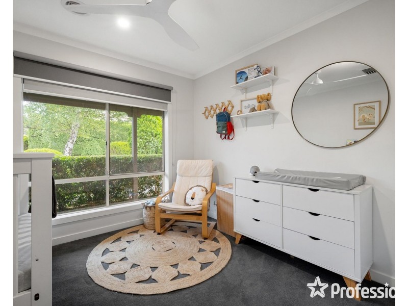 2 Michael Lane, Mount Evelyn VIC 3796