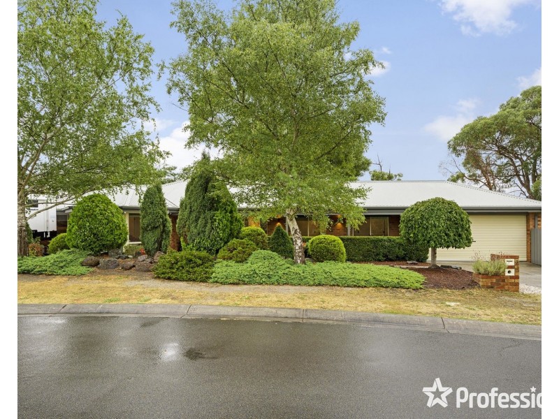 2 Michael Lane, Mount Evelyn VIC 3796