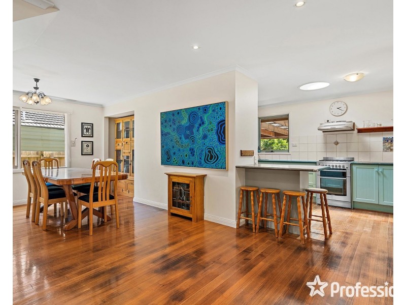 11 Alfred Street, Wandin North VIC 3139