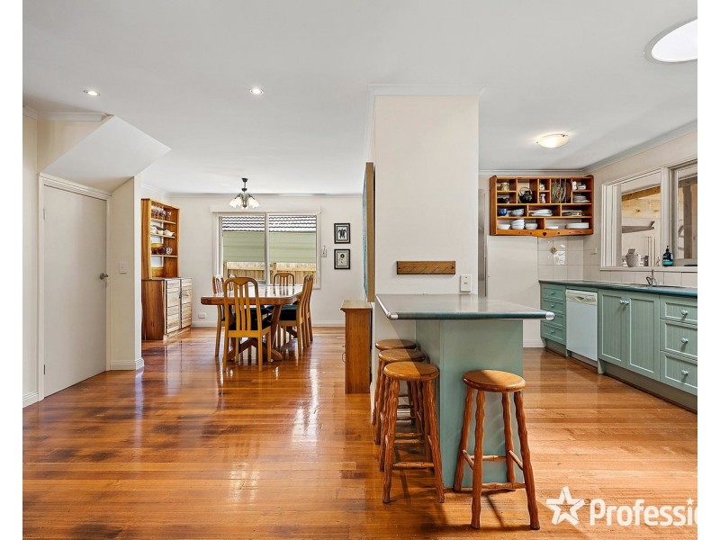 11 Alfred Street, Wandin North VIC 3139