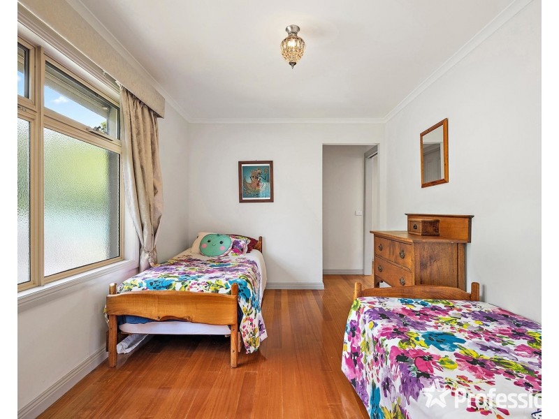 11 Alfred Street, Wandin North VIC 3139