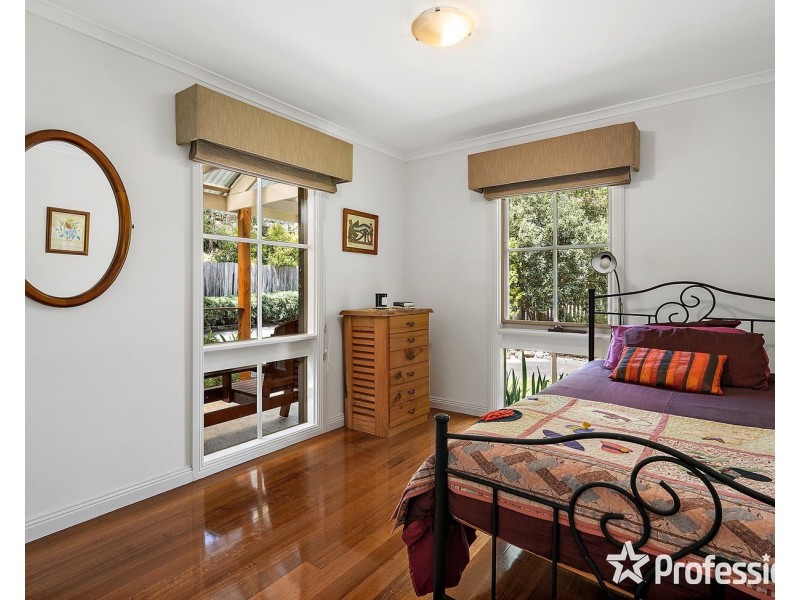 11 Alfred Street, Wandin North VIC 3139