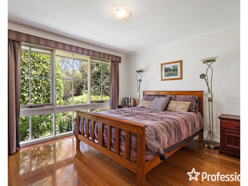 11 Alfred Street, Wandin North VIC 3139