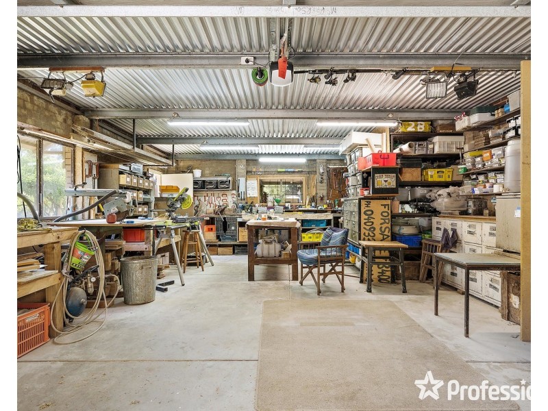 11 Alfred Street, Wandin North VIC 3139