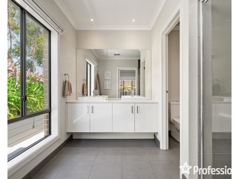 4 Antonio Close, Mount Evelyn VIC 3796