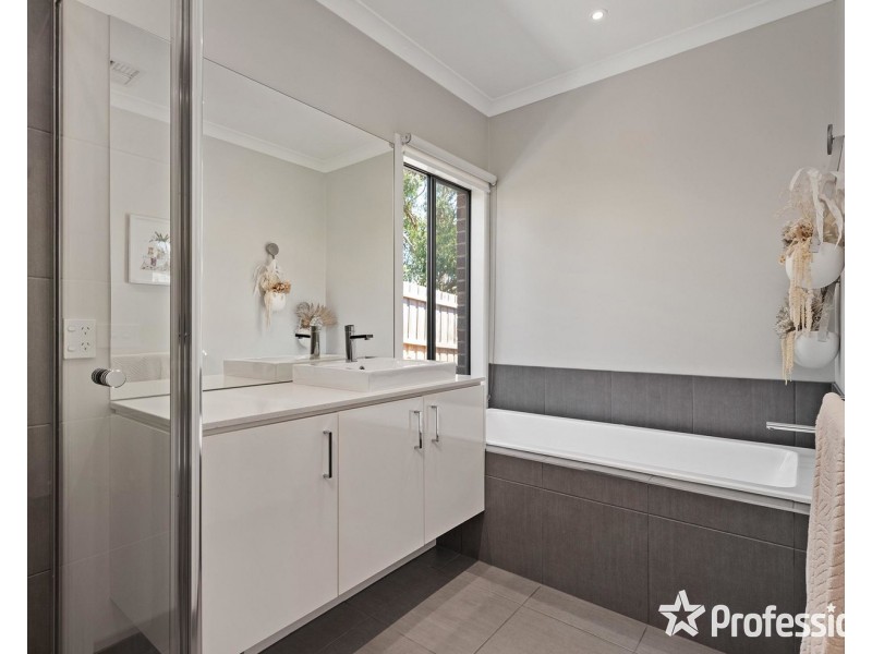 4 Antonio Close, Mount Evelyn VIC 3796