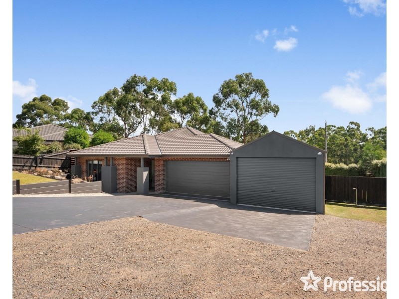 4 Antonio Close, Mount Evelyn VIC 3796